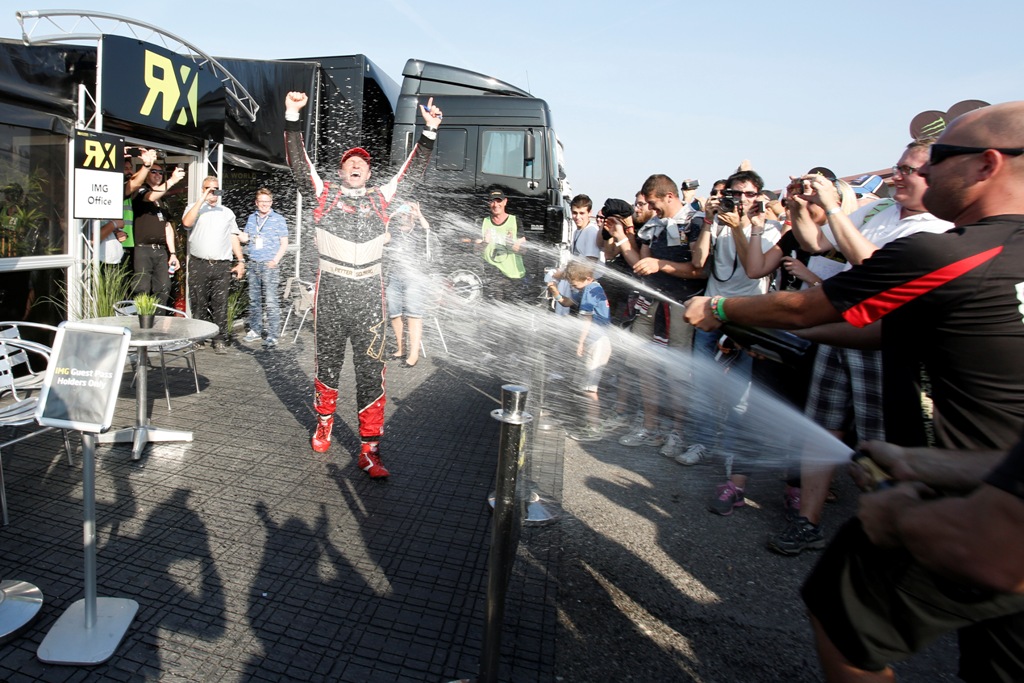 Solberg festeggia il titolo nel Mondiale FIA Rallycross