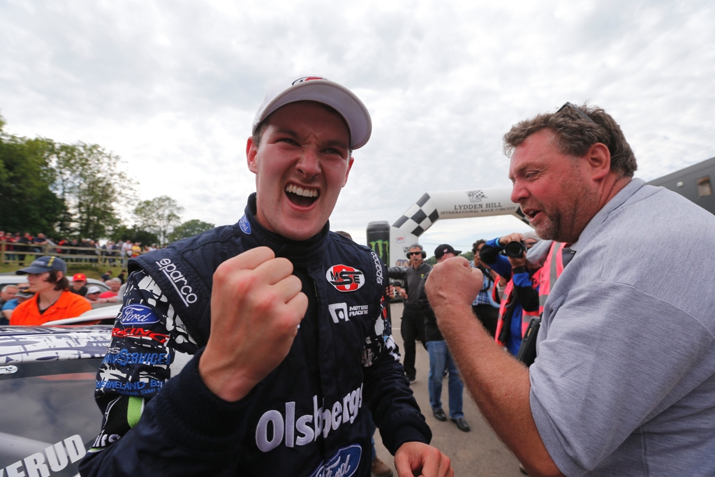 Andreas Bakkerud vince la gara  di Lydden del FIA Rallycross