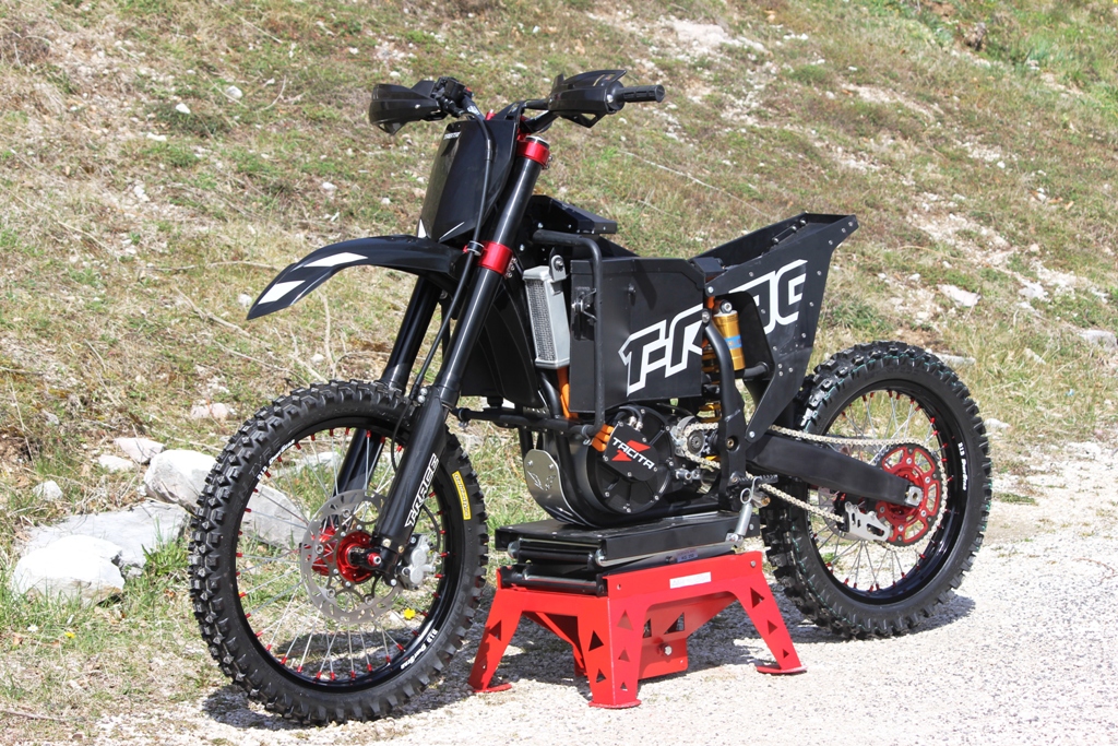 TACITA T-RE, prima vera ENDURO ELETTRICATACITA T-RE, prima vera ENDURO ELETTRICA