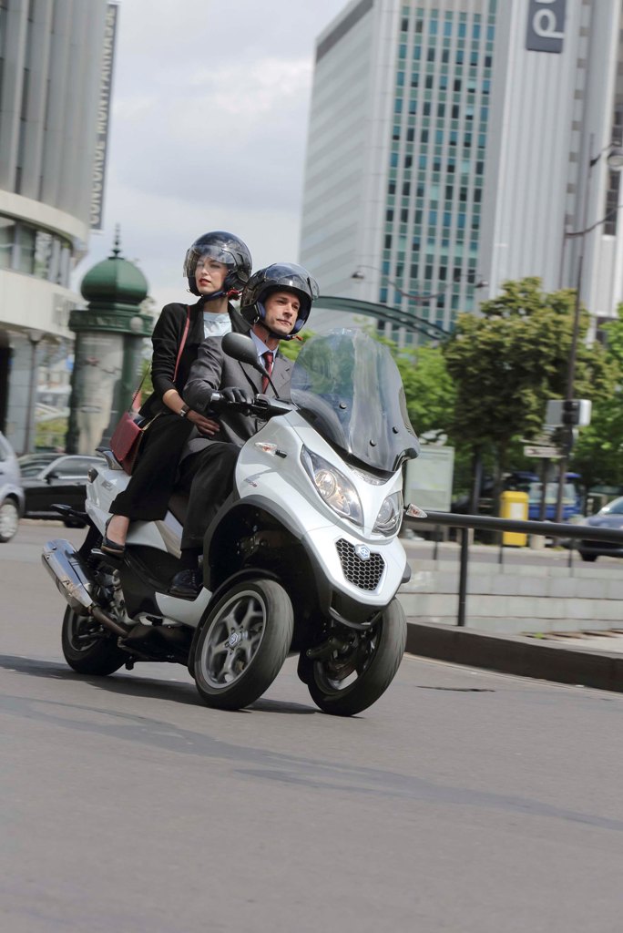 PIAGGIO: MP3 500, ABS E CONTROLLO DI TRAZIONE ASR