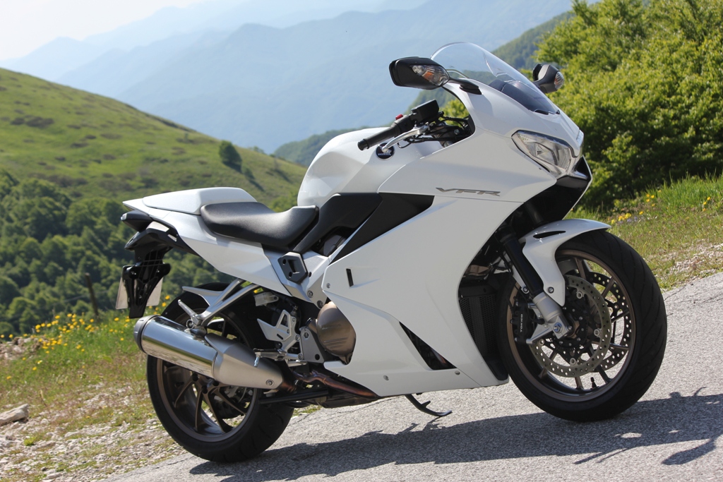 La rinnovata Honda VFR800f