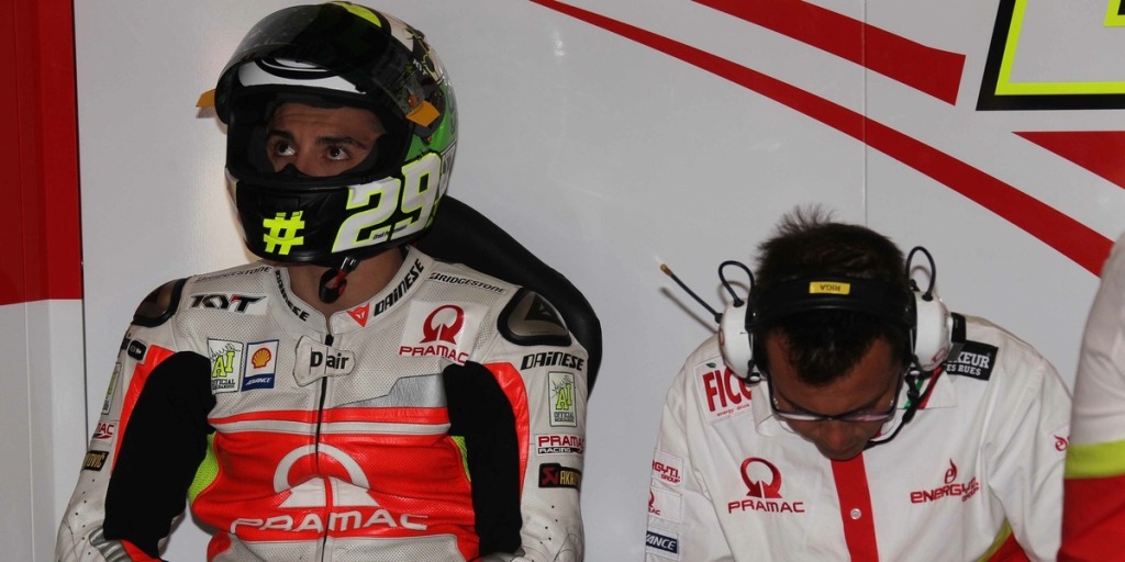 Iannone al suo box Pramac Racing