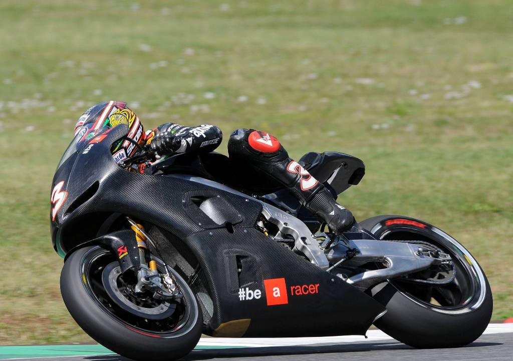 Biaggi prova al Mugello la ART  Aprilia