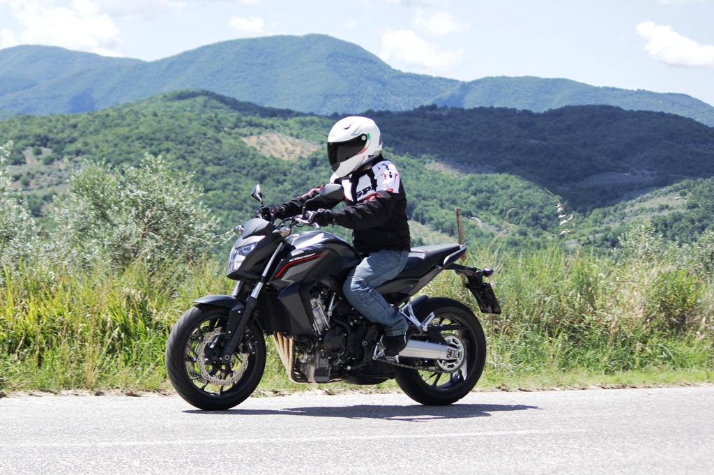 Le strade della Sabina nel Lazio, sono terreno ideale per la CB650F