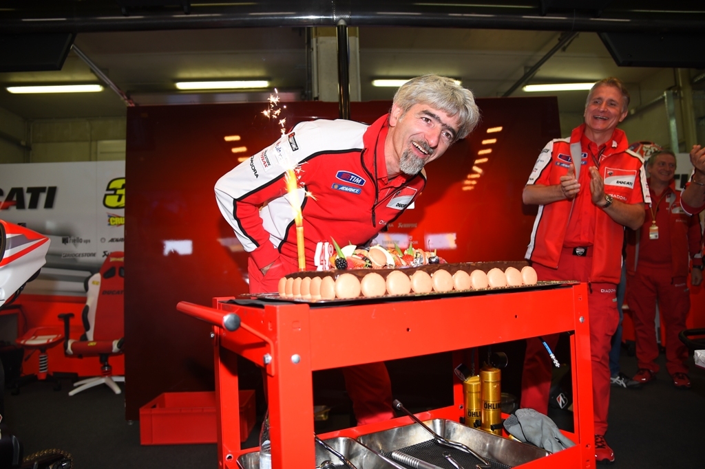 Compleanno per l'ing. Dall'Igna ma le Ducati sono dietro... Compleanno per l'ing. Dall'Igna ma le Ducati sono dietro...