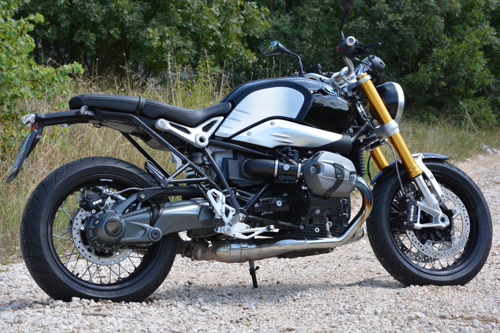 La BMW nineT ha una design pulito ed aggressivo