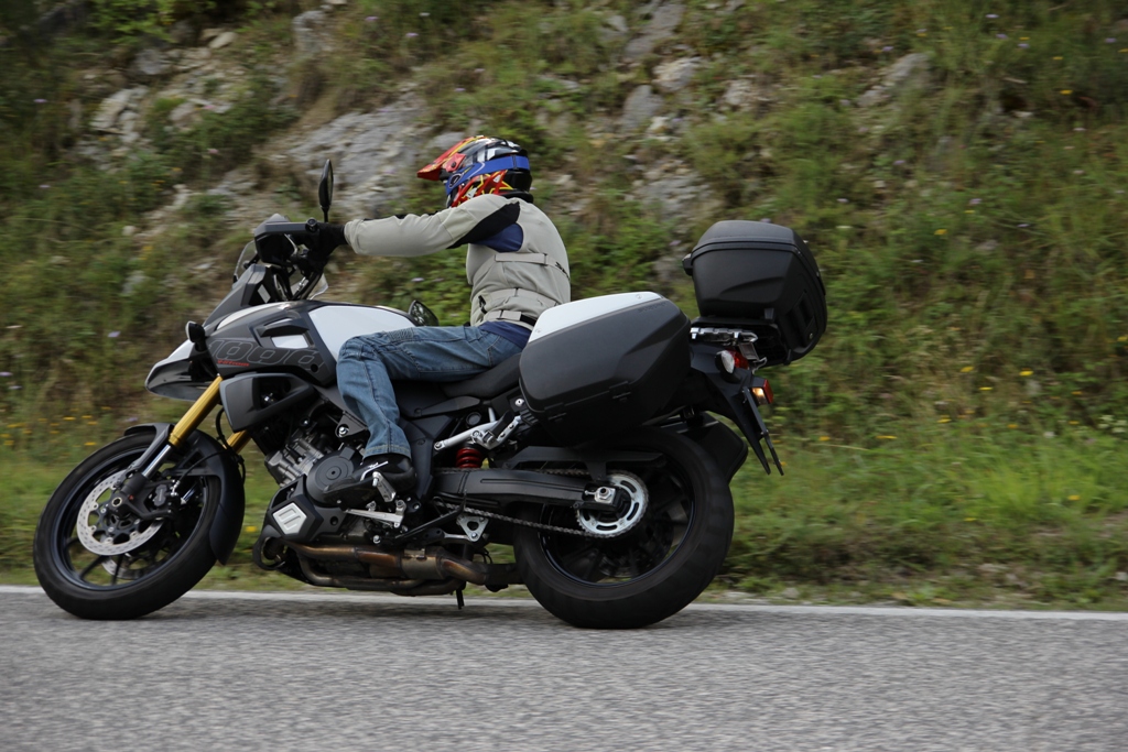 Suzuki V-Strom 1000 ABS, nata per viaggiare