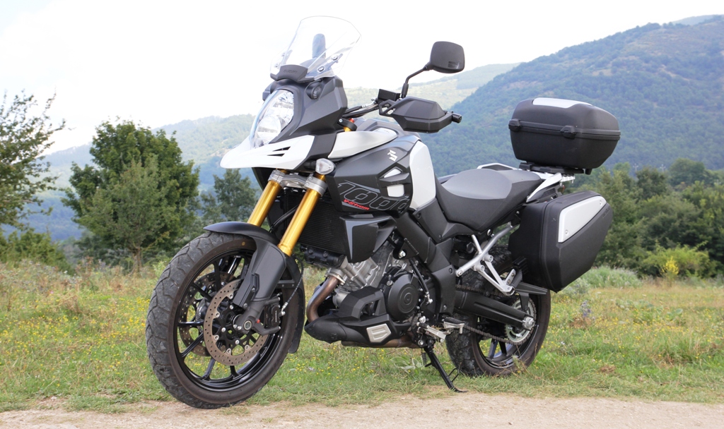 La Suziki V-Strom 1000 ABS, design aggressivo e concetto di funzionalità