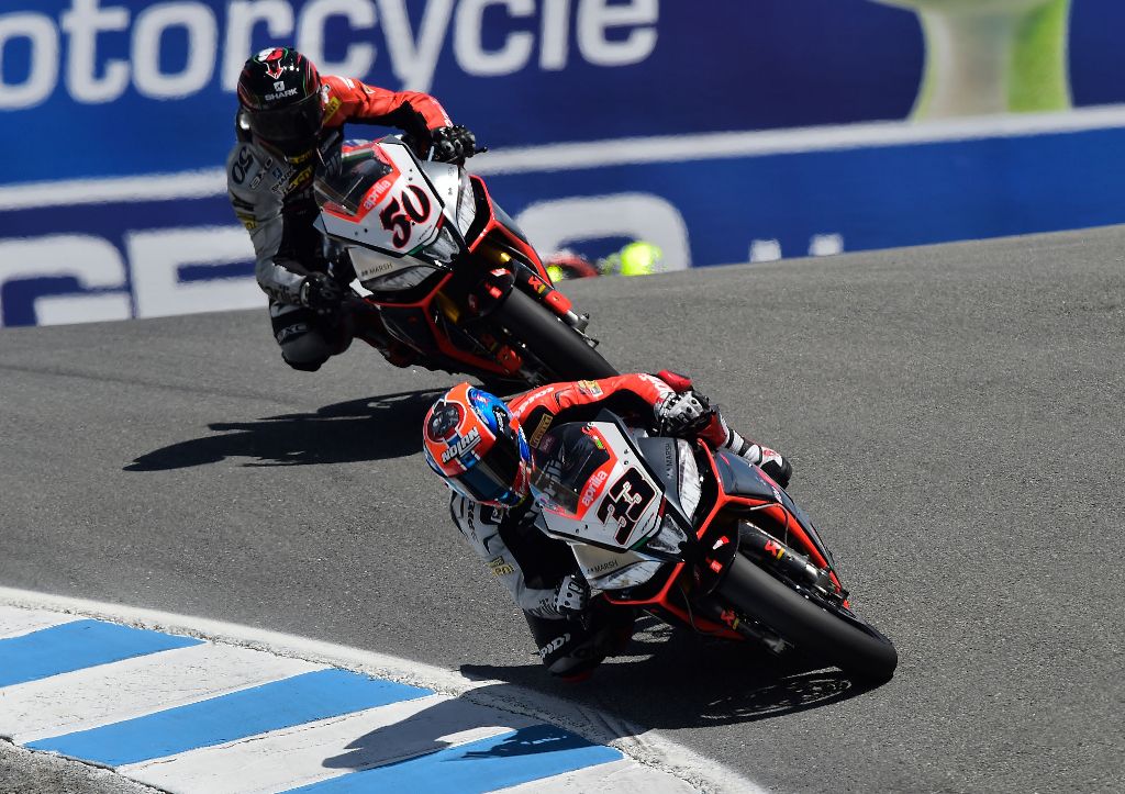 Aprilia Racing WSBK 2014, Melandri e Guintoli action