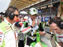 MotoGP 2014, Alvaro Baustista caduto in Malesia dopo il contatto con Espargarò