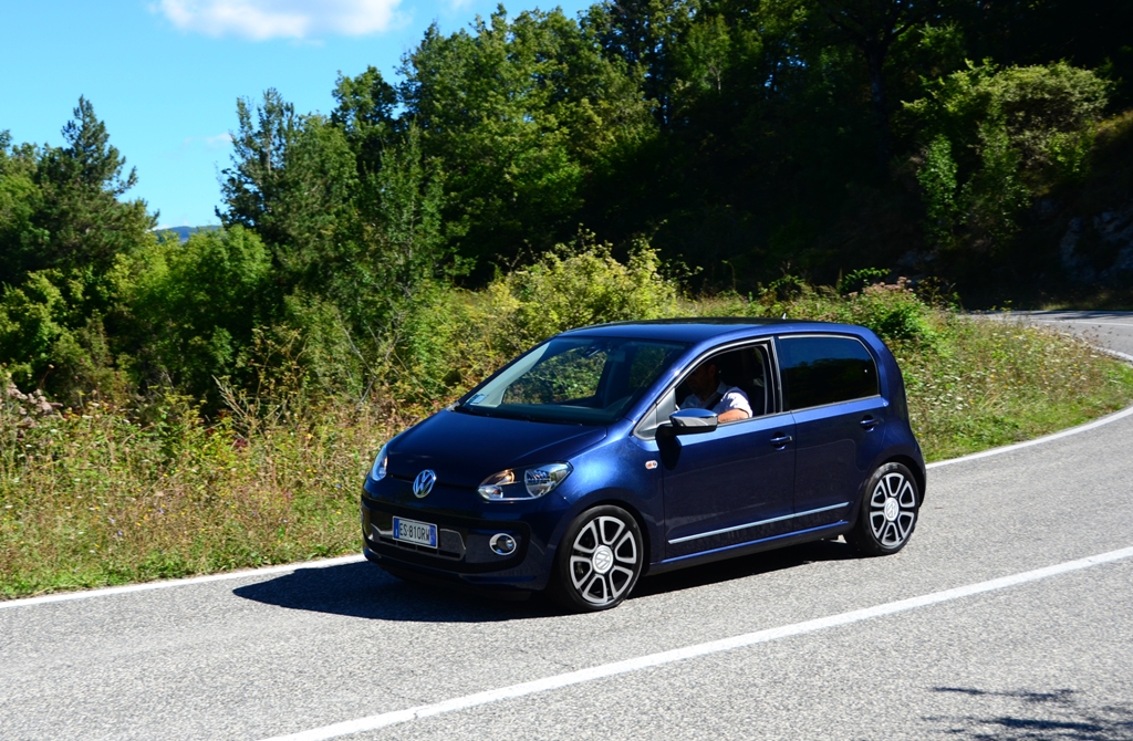 VW Up! sempre piacevole da guidare anche sui tratti extraurbani