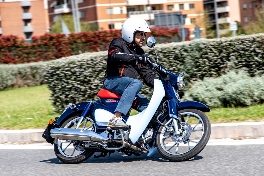 PROVA HONDA SUPER CUB 125 ICONA RETRO PERFORMANCEMAG.IT