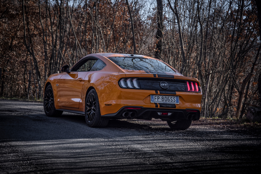 ford-mustangV8-performancemag.it