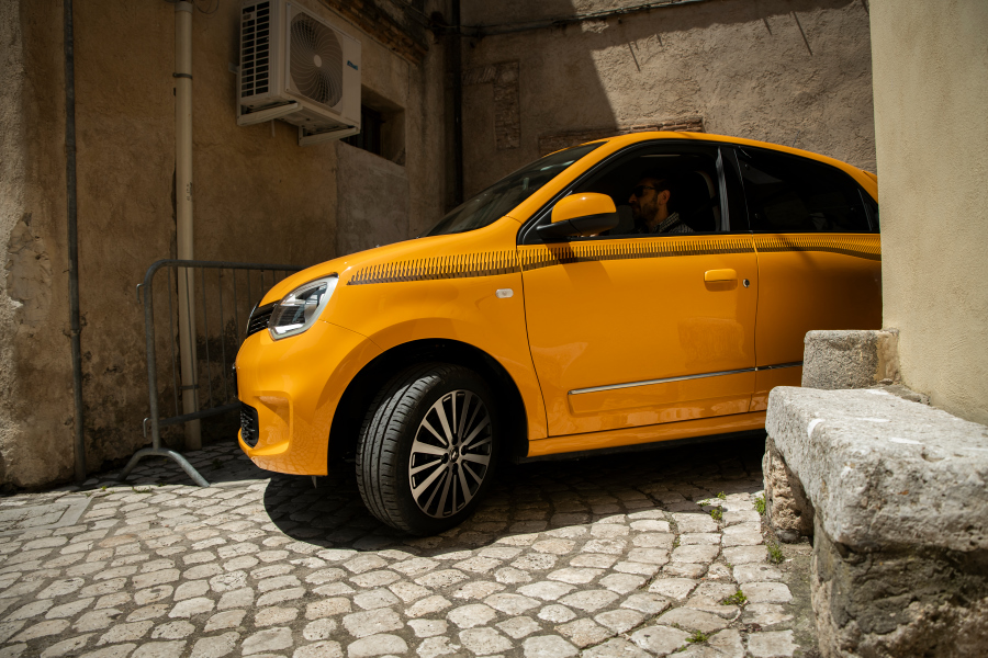 prova.newTWINGO2019-performancemag.it