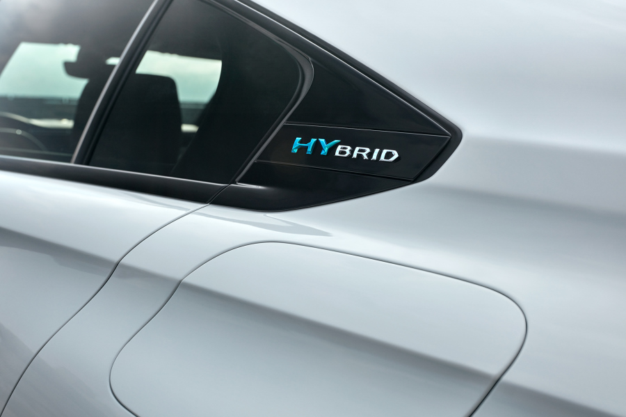 PEUGEOT 508 SW HYBRID-performancemag.it2019