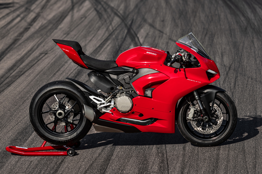 panigaleV2-Ducati-performancemag.it