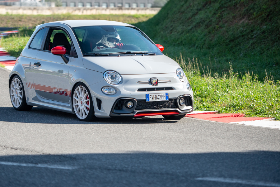 prova-abarth595esseesse-performancemag.it