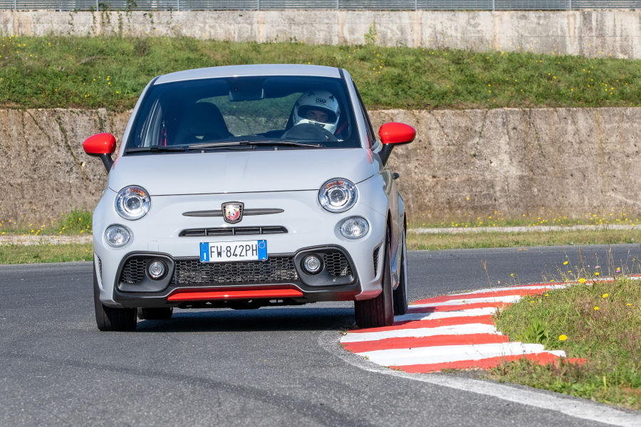 prova-abarth595esseesse-performancemag.it