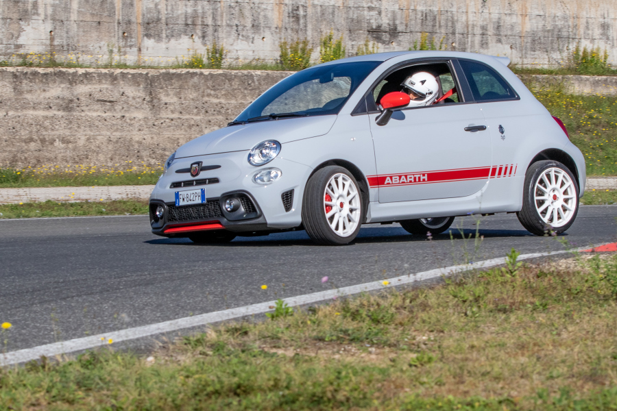 prova-abarth595esseesse-performancemag.it