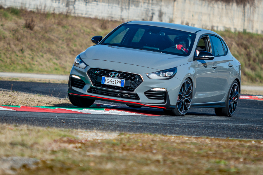 test-performancemag.it-hyundai-i30N FB