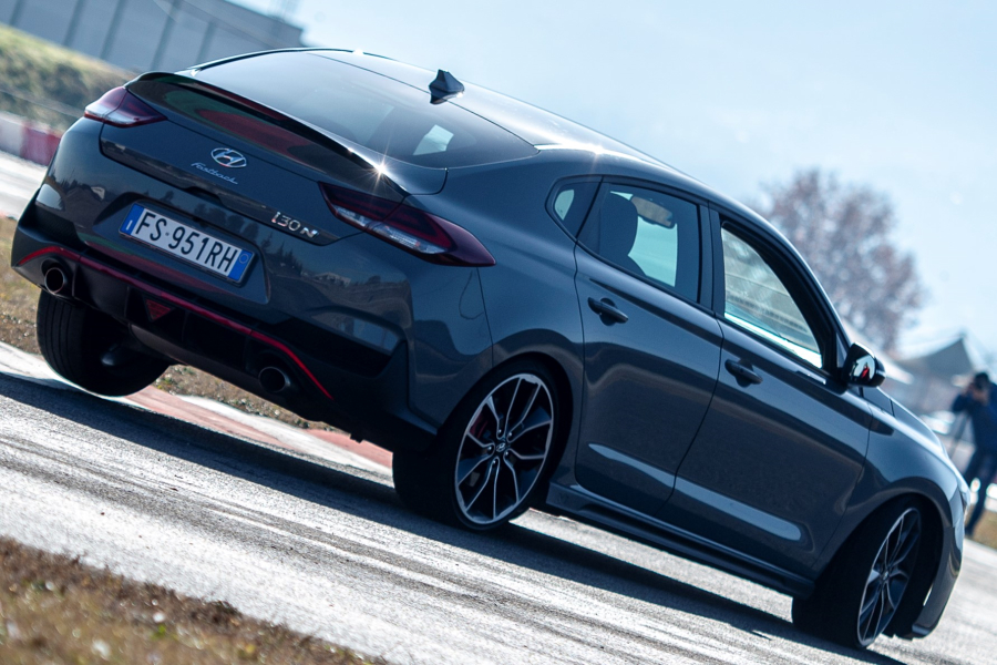 test-performancemag.it-hyundai-i30N FB