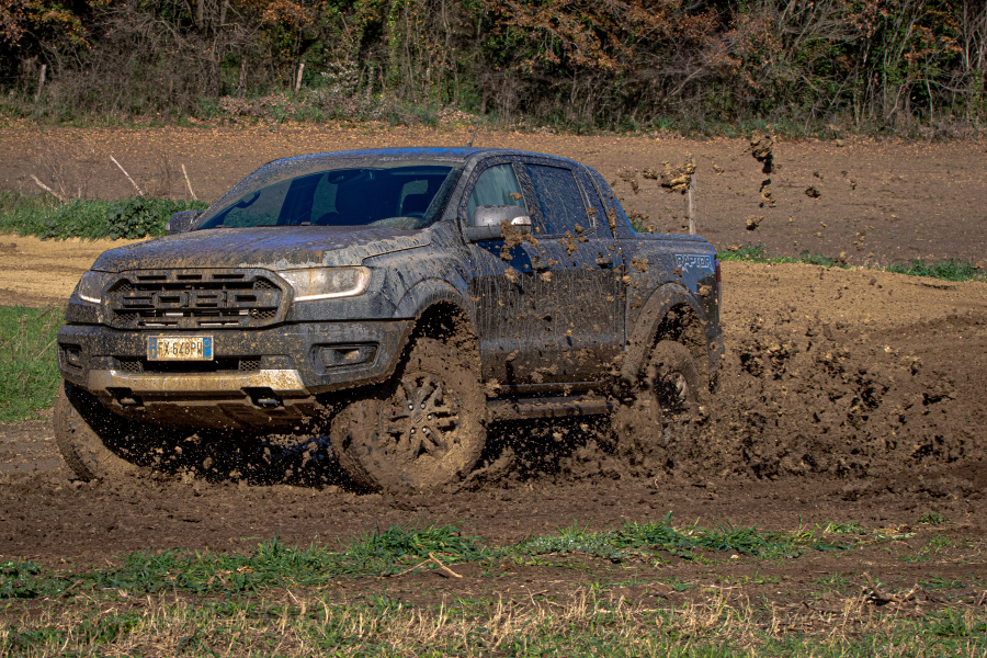 test-ford-ranger raptor2020-performancemag.it