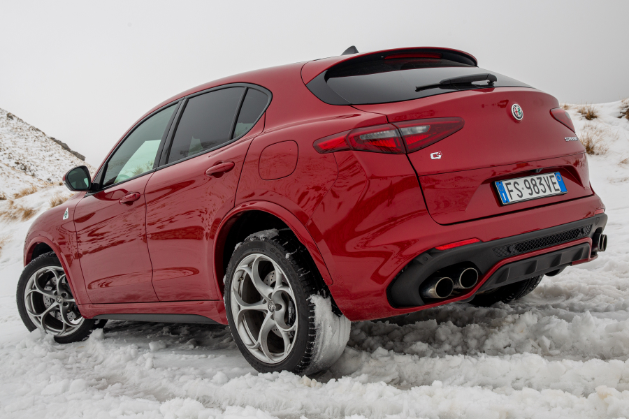 alfa-romeo-stelvio-quadrifoglio2020-performancemag.it