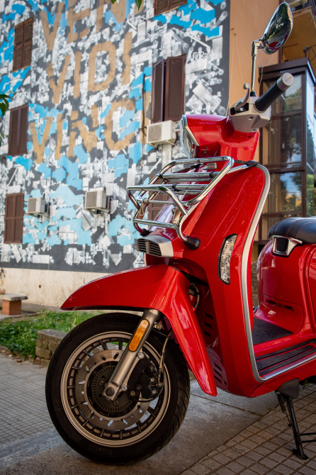 performancemag.it-gocycle-Vs-Lambretta