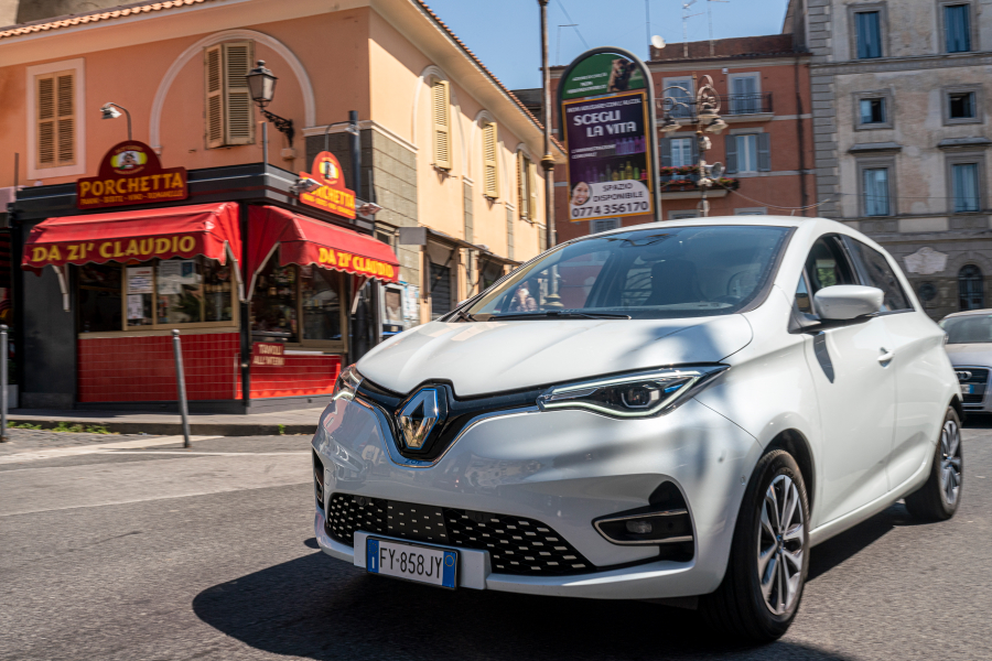 performancemag.it-RENAULT-ZONE-vs-LITTLE-BOARD