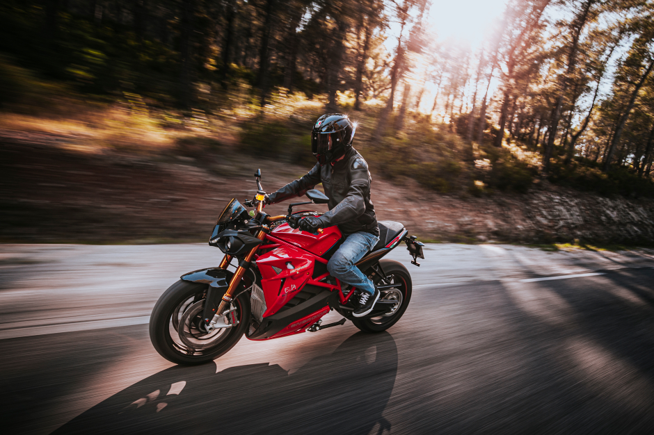 performancemag.it-energica tour