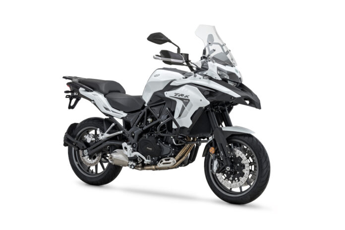 performancemag.it-benelli-nuova-TRK502