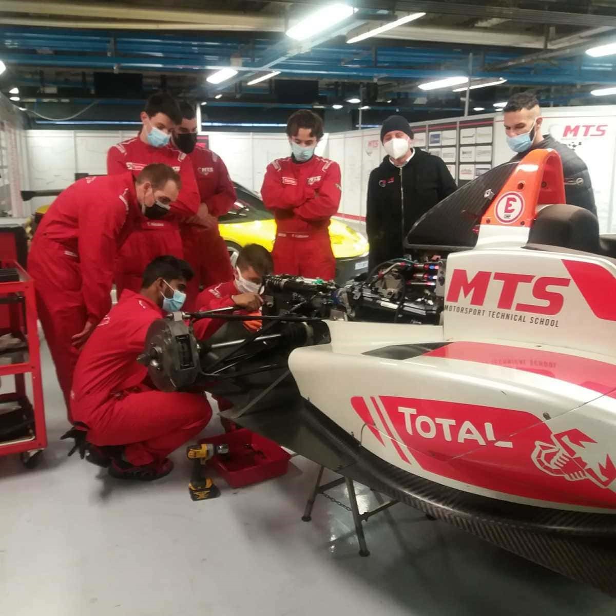 MTS, motorsport technical school, eugenia capanna, total italia, autodromo di monza, usag, ducati corse, yamaha factory racing, corsi per tecnici motorsport 2021, 