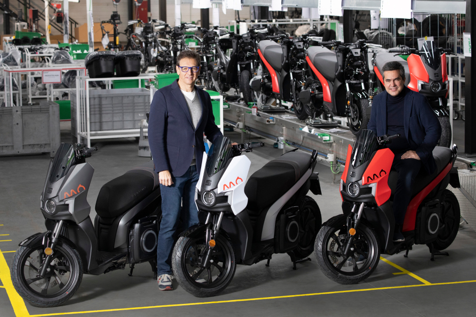 performancemag.it2020-scooter e SEAT MO Silence 