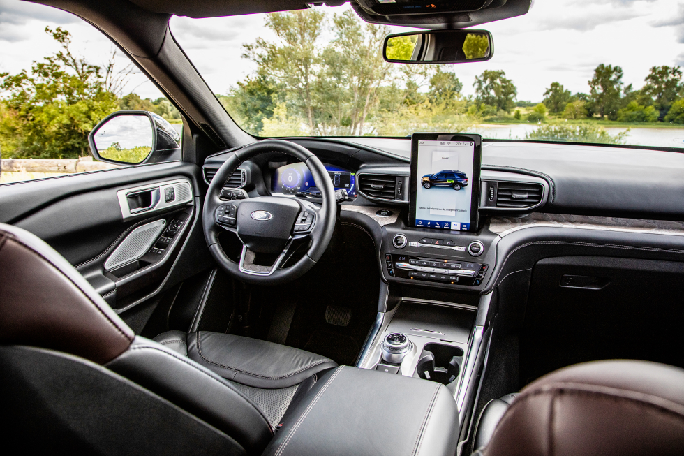 Ford Explorer plug-in hybrid 2021-performancemag.it 2021