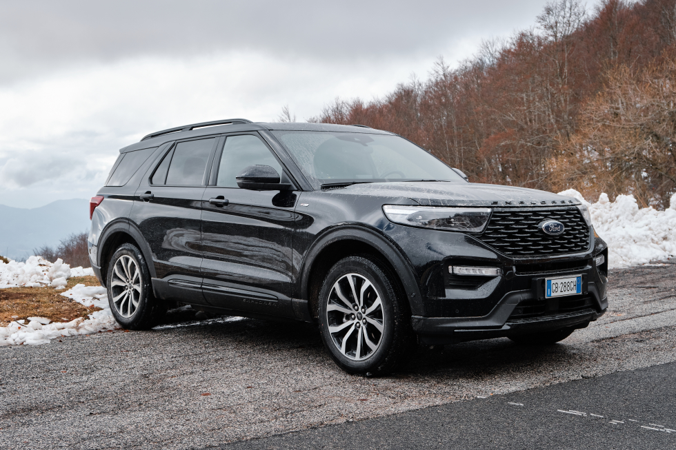 Ford Explorer plug-in hybrid 2021-performancemag.it 2021