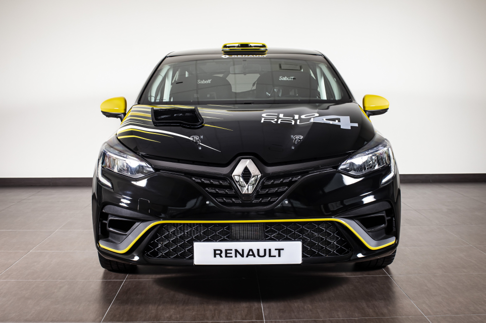 Renault-Clio-RALLY4-performancemag.it-2021-