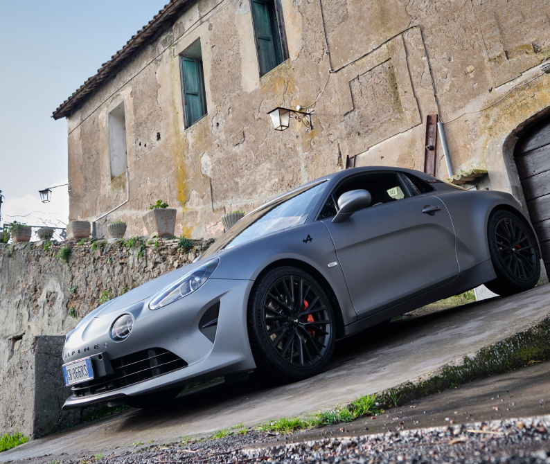 Alpine A110S - performancemag.it 