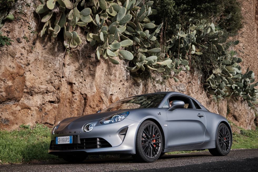 Alpine A110S - performancemag.it 