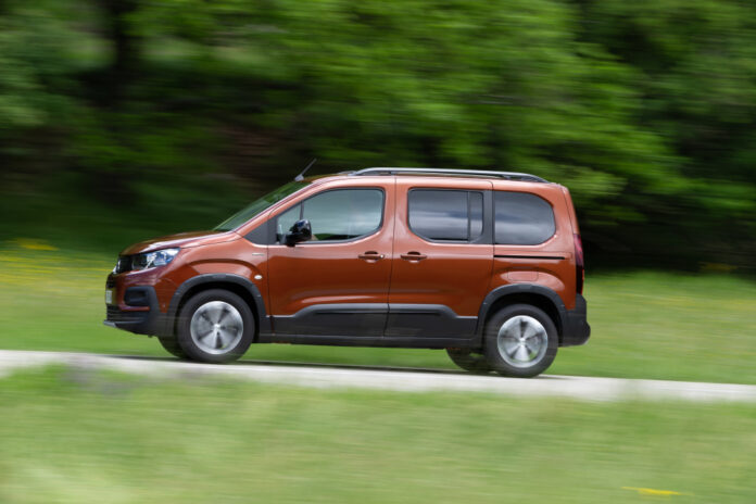 Peugeot e-RIFTER - performancemag.it 2021