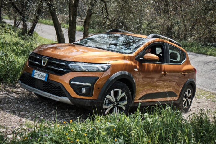 DACIA-Stepway-2021-performancemag.it