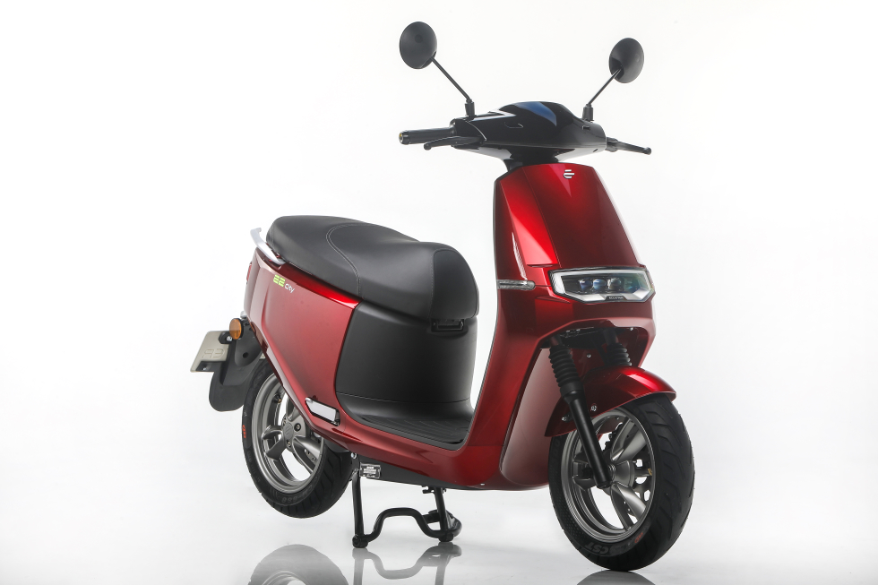 	Ecooter 2021-italy2Volt- performancemag.it 2021 