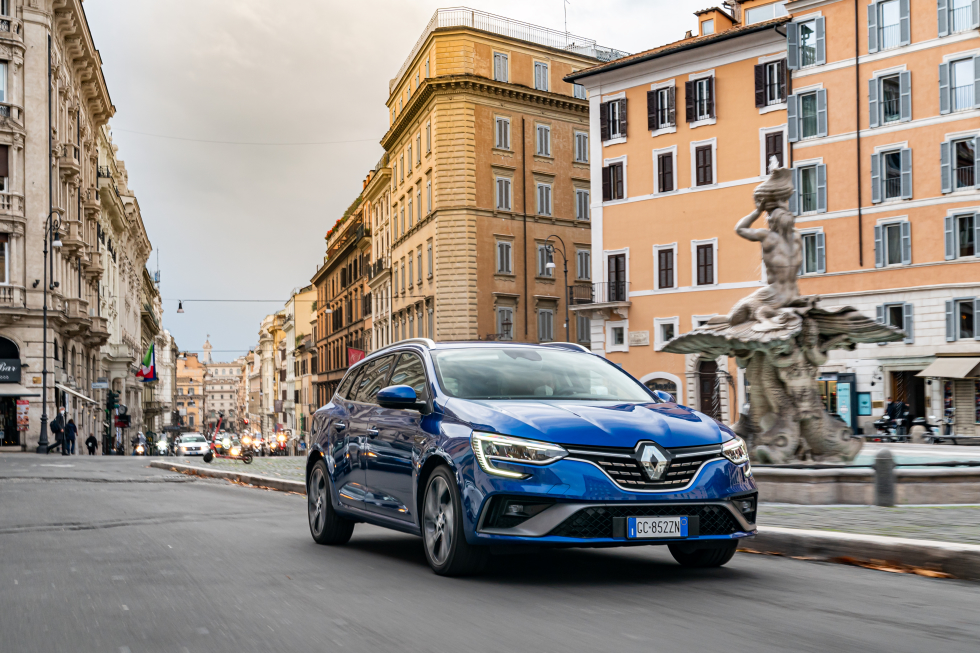 nuova RENAUTL MEGANE E-TECH - performancemag.it 2021