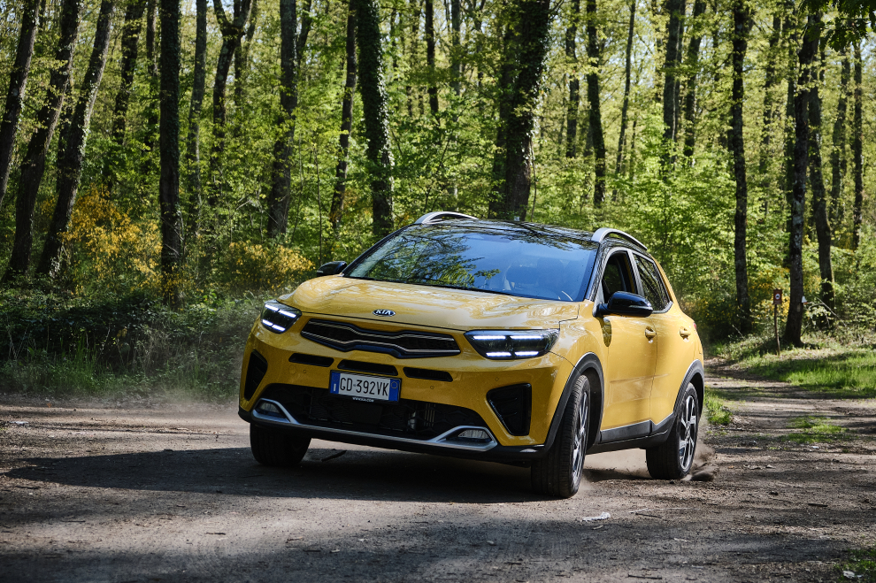 	KIA STONIC GT LINE MILD-HYBRID - performancemag.it 2021