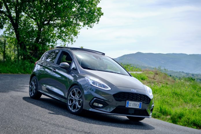 ford fiesta HYBRID 2021 TITANIUM- performancemag.it 2021