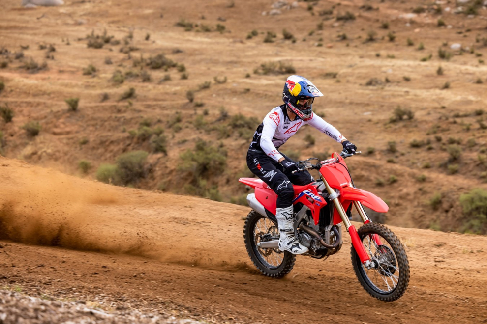 Honda-CRF250R-2022-performancemag.it