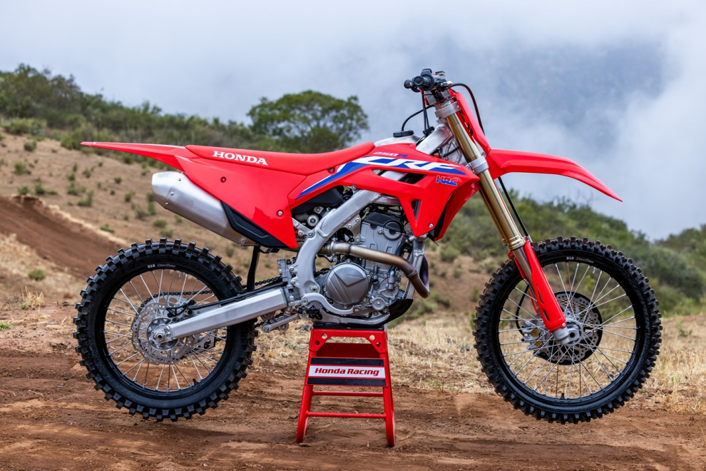 Honda-CRF250R-2022-performancemag.it