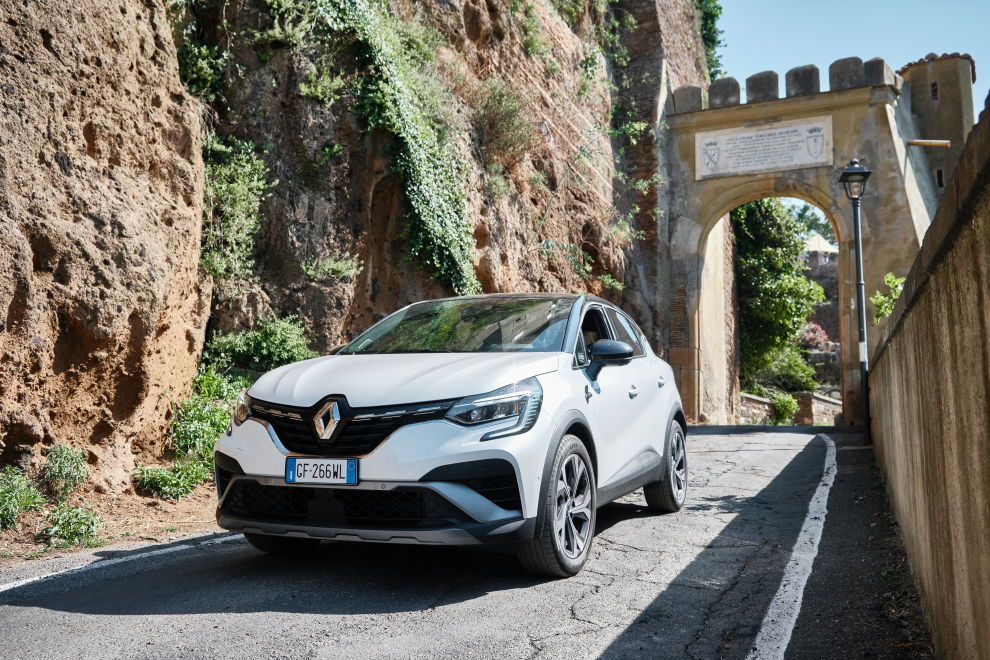 Renault-Capture-E-TECH-145-performancemag.it-2021