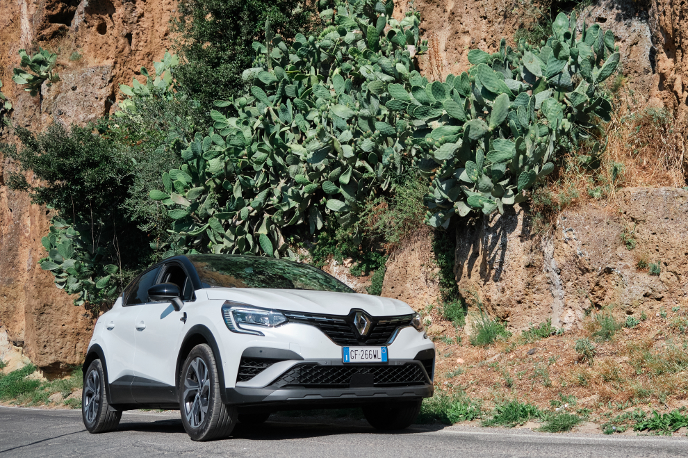 Renault-Capture-E-TECH-145-performancemag.it-2021