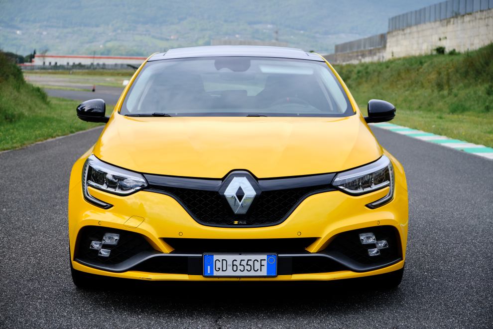 Renault-Megane-R.S.-Trophy-2021-performancemag.it-2021