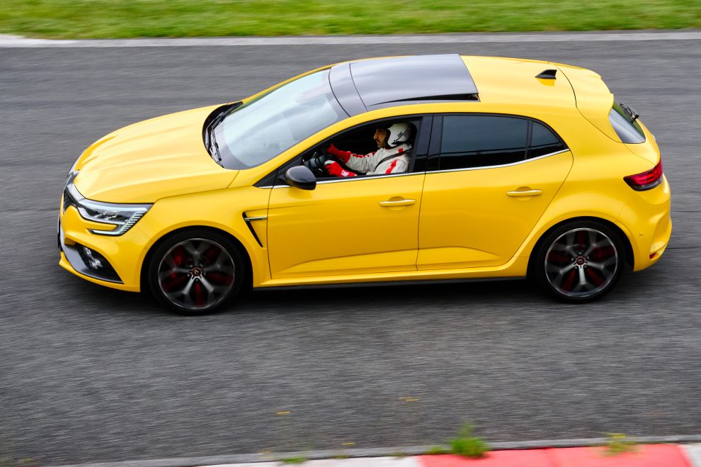 Renault-Megane-R.S.-Trophy-2021-performancemag.it-2021